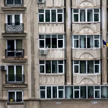 Competiția imobiliarelor în marile orașe din țară. Analiză: Timișoara depășește Cluj-Napoca la mai mulți indicatori, iar Oradea câștigă teren. Unde se găsesc cele mai scumpe apartamente din țară?